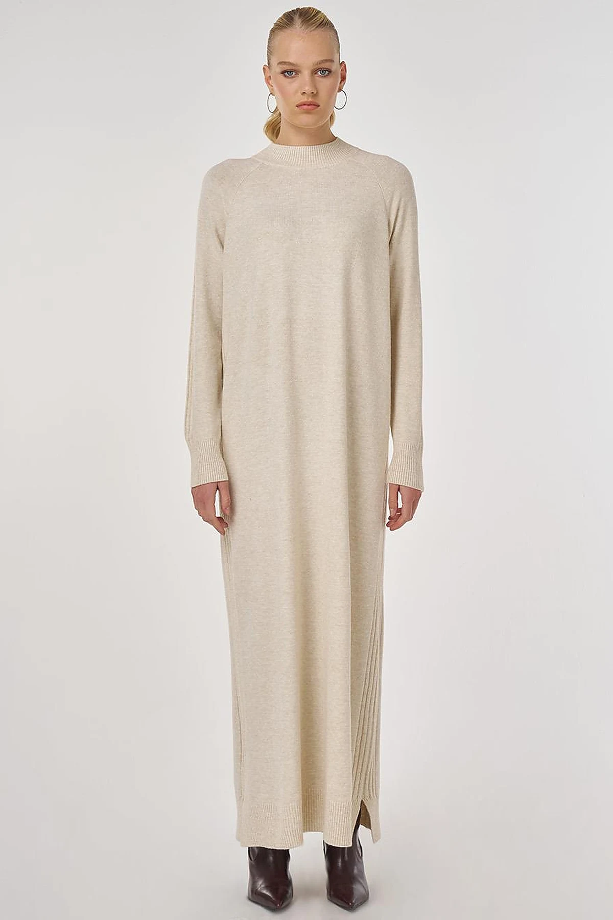 Raglan Sleeve Knit Dress in Cream