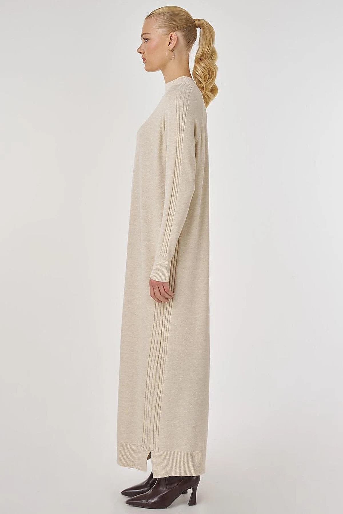Raglan Sleeve Knit Dress in Cream