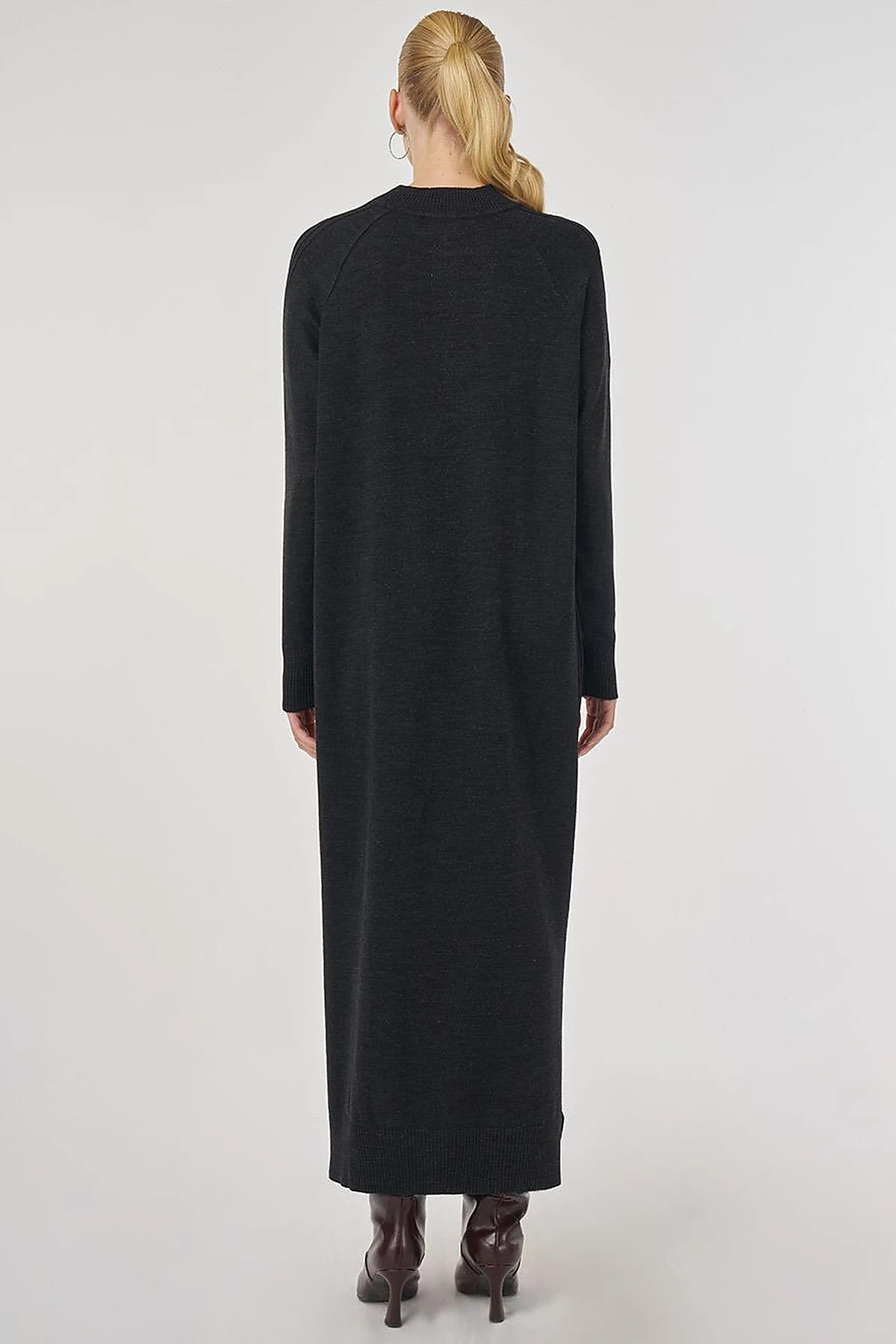 Raglan Sleeve Knit Dress in Black