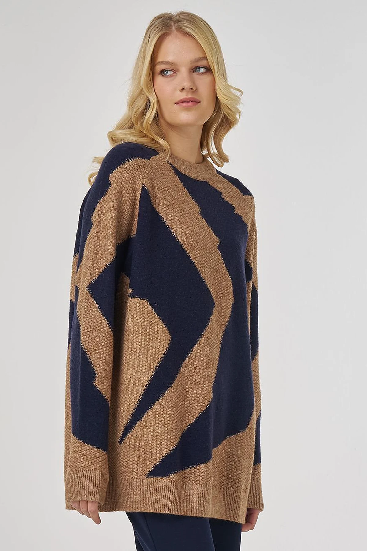 Color Block Knit Tunic in Beige