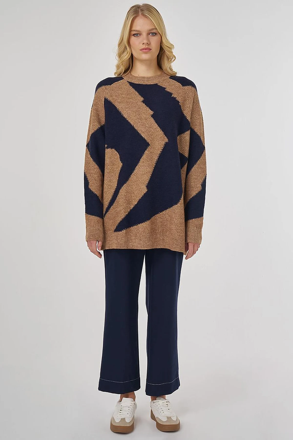 Color Block Knit Tunic in Beige