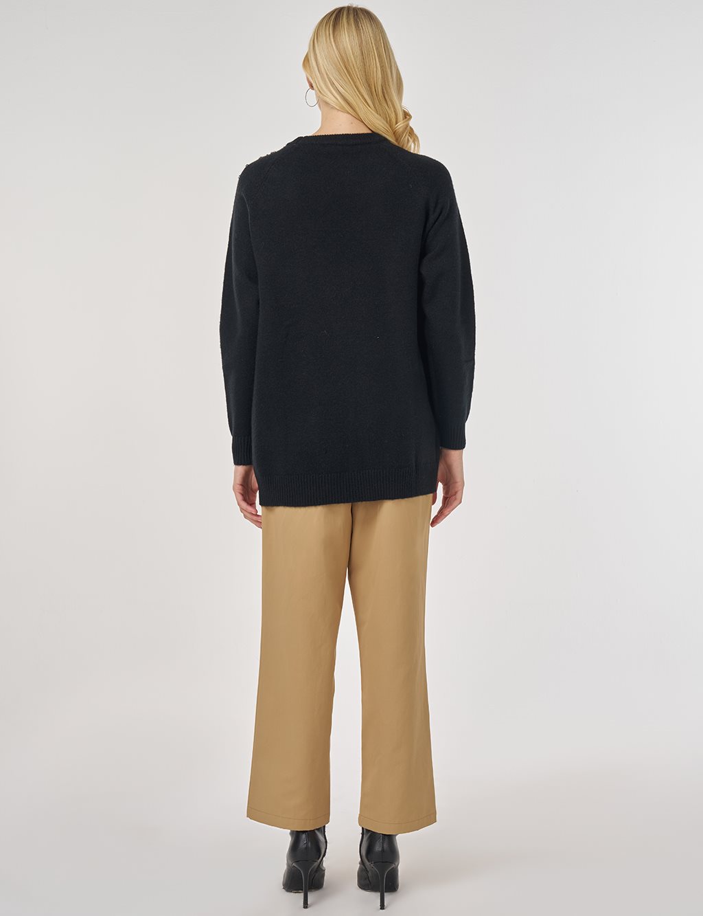 Stone Embroidered Knit Tunic in Black