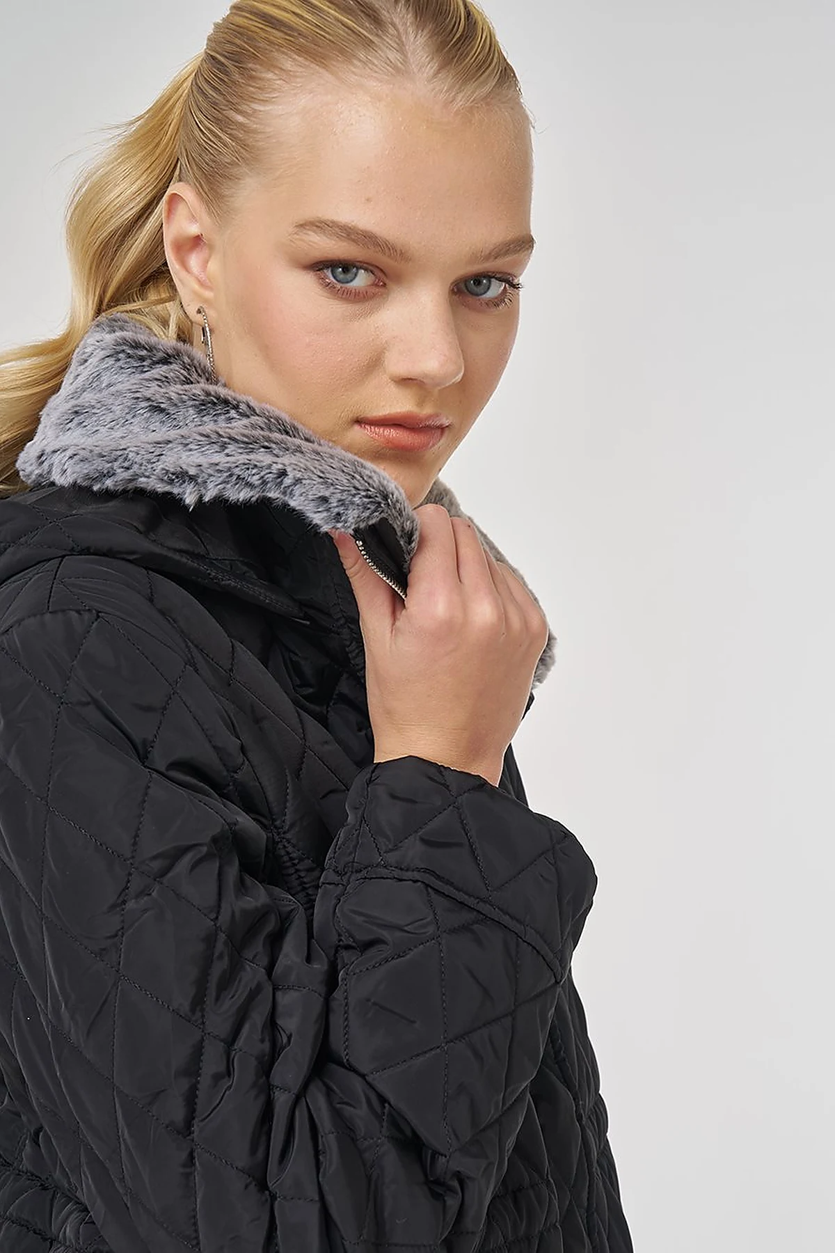 Fur Detailed Anorak Coat in Black