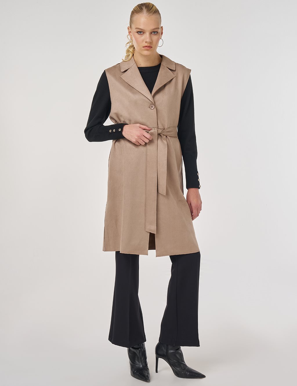 Stitch-Detail Suede Vest in Dark Brown