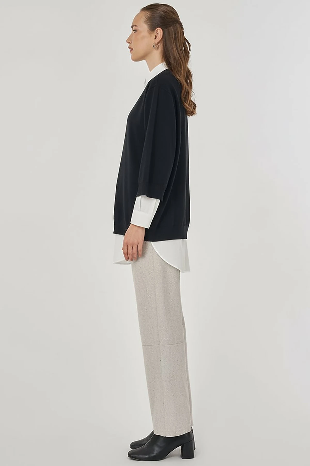 Sequin-Detail Collar Viscose Knit Tunic in Black