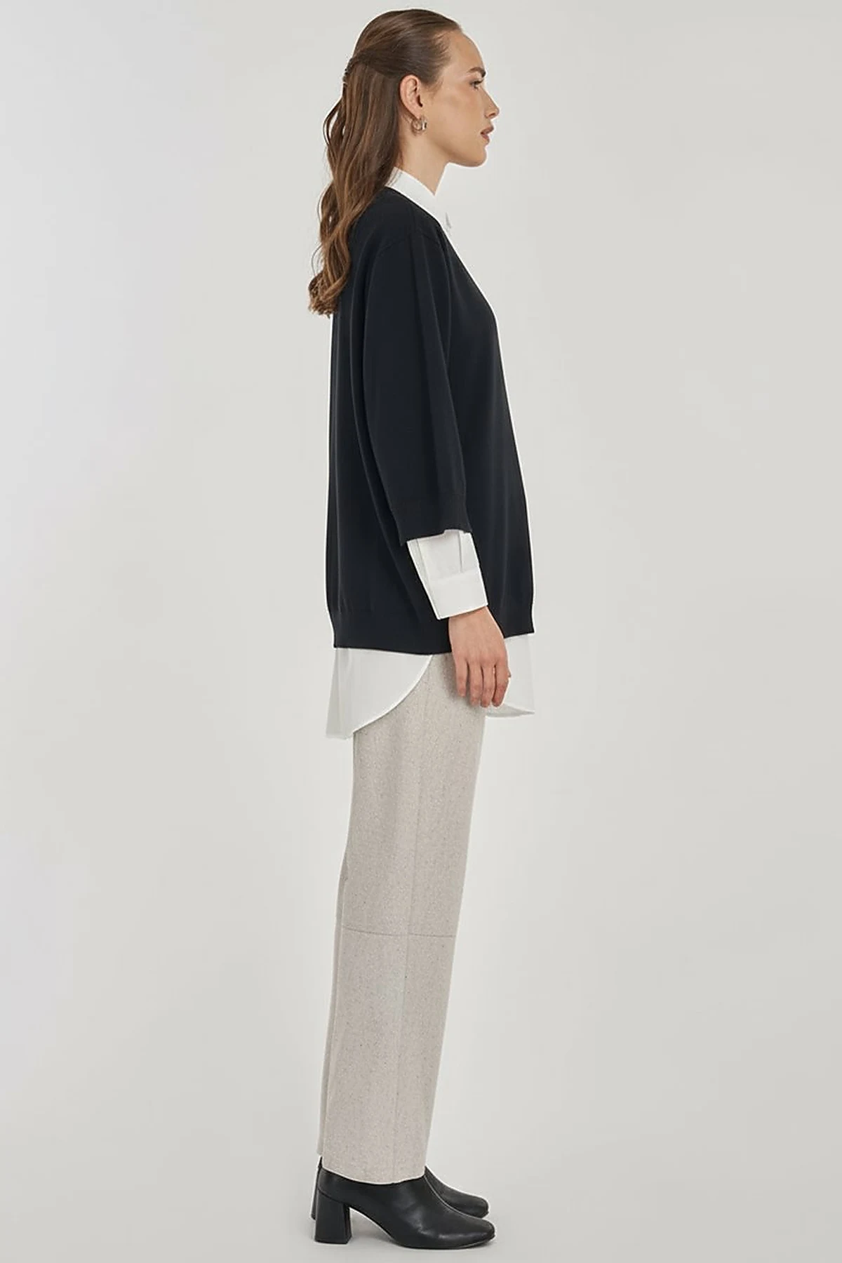 Sequin-Detail Collar Viscose Knit Tunic in Black