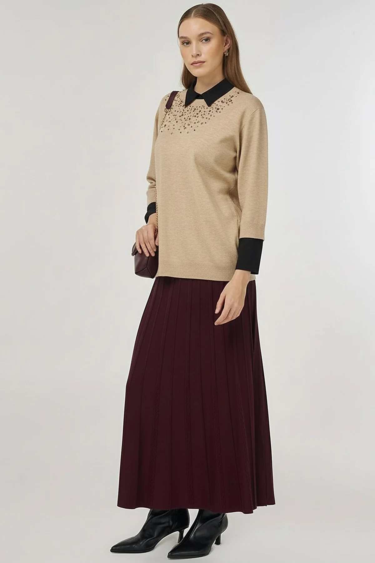 Sequin-Detail Collar Viscose Knit Tunic in Mink 