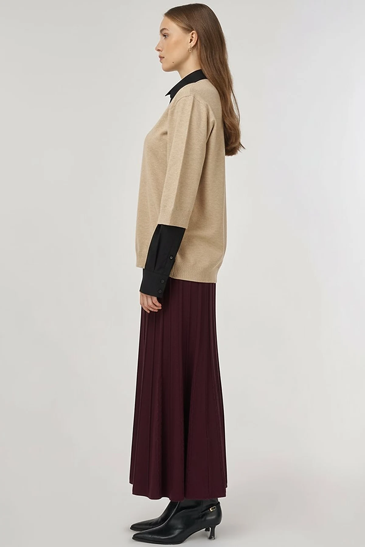 Sequin-Detail Collar Viscose Knit Tunic in Mink 