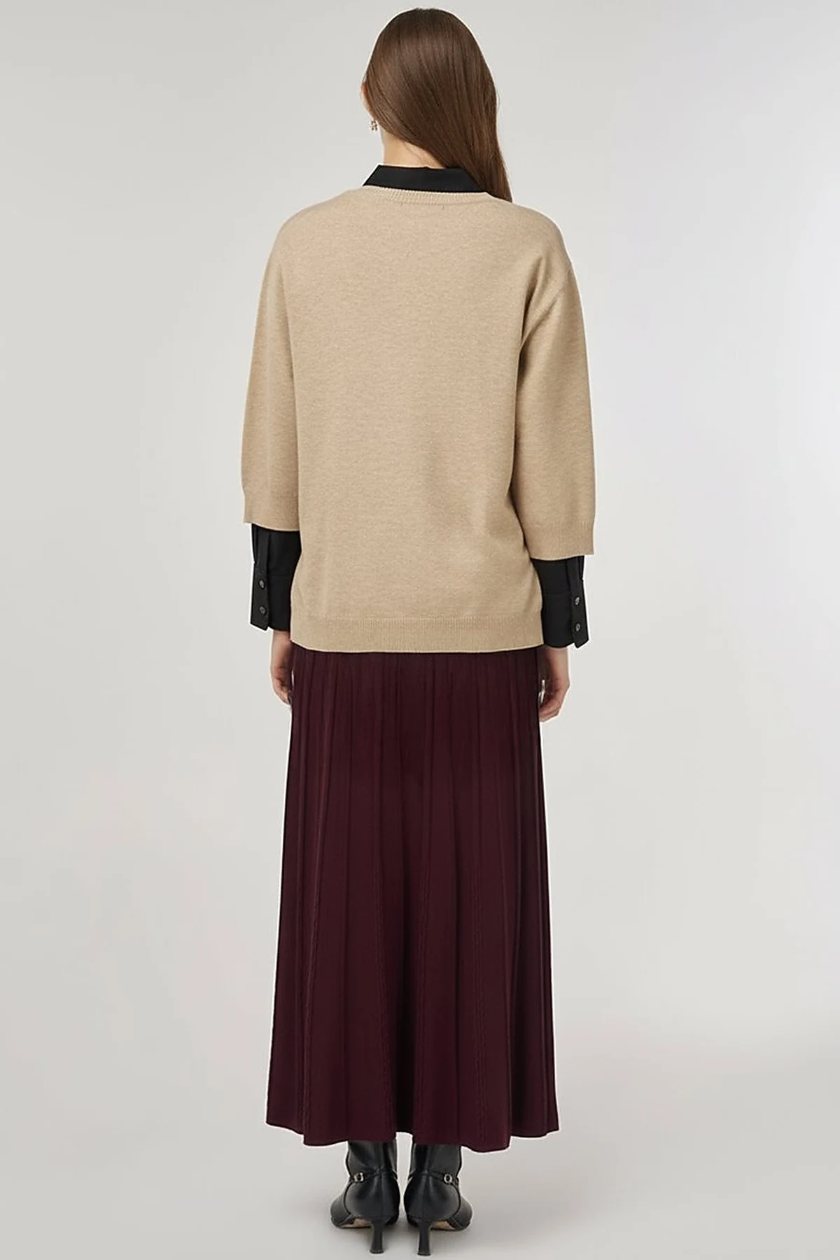 Sequin-Detail Collar Viscose Knit Tunic in Mink 