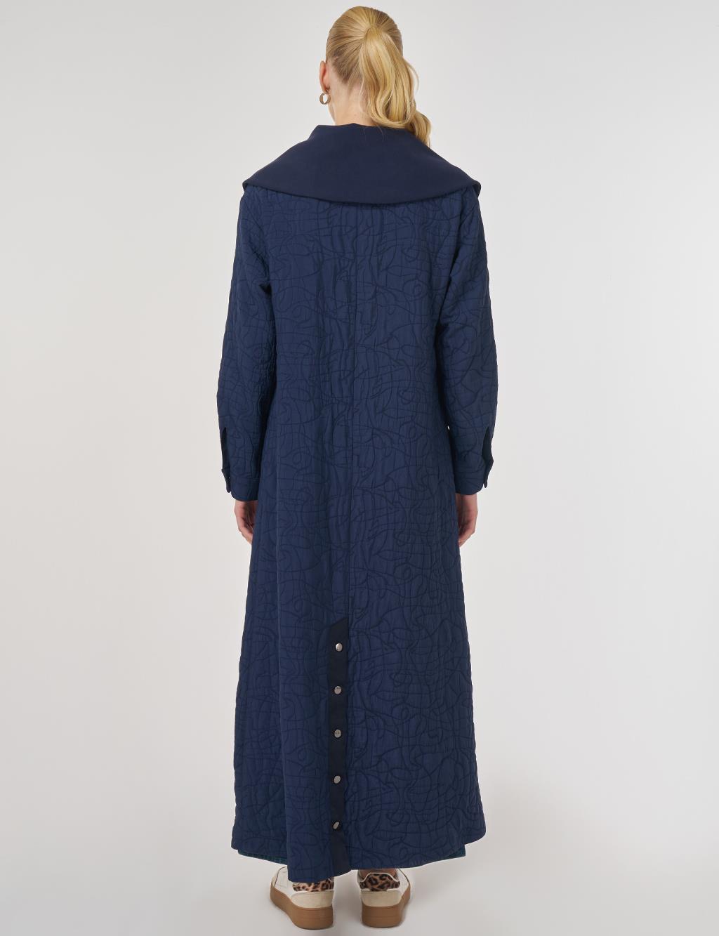 Wide-Collar Overcoat in Dark Navy