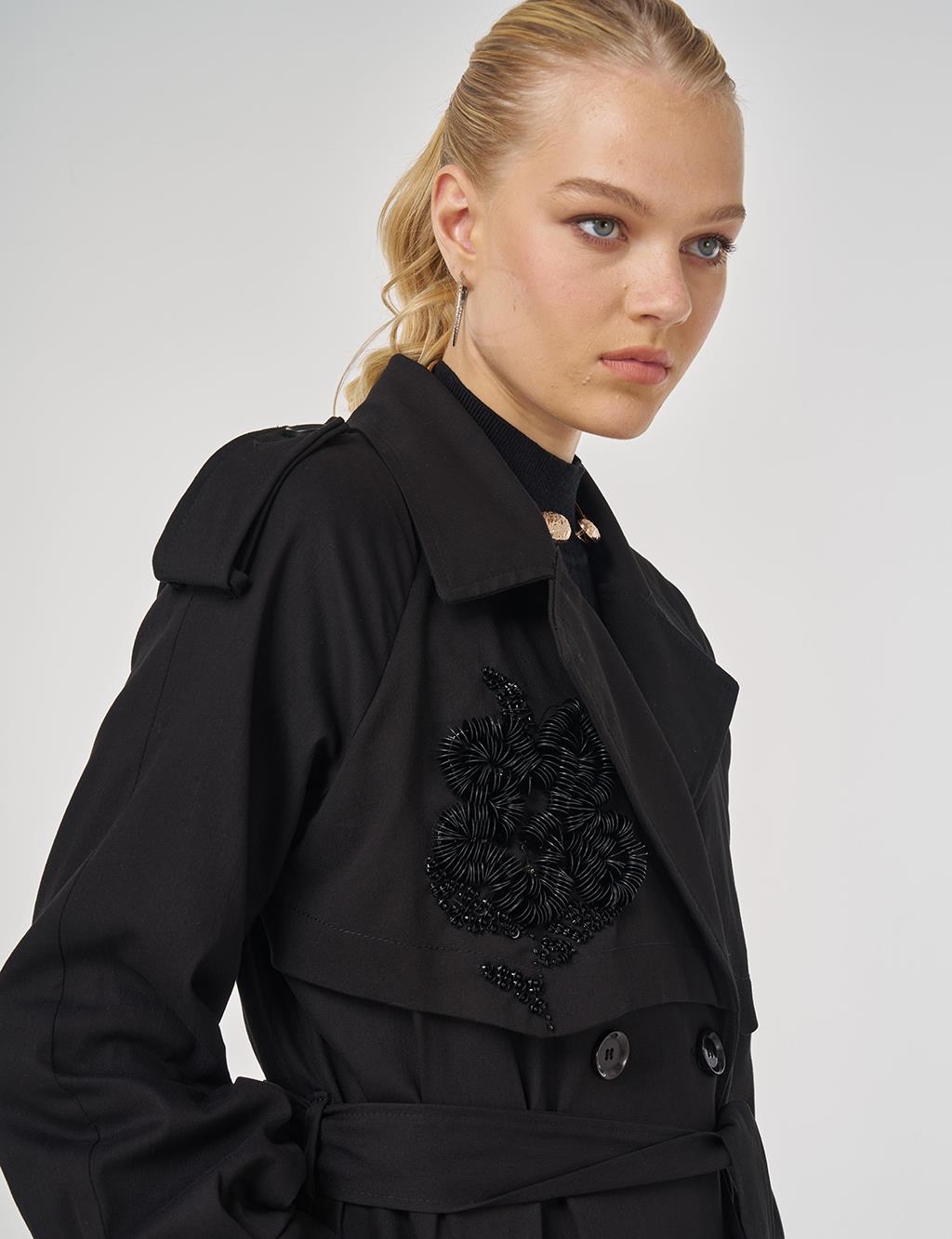 İşleme Detaylı Trençkot Siyah 