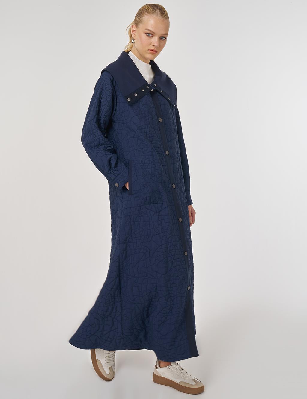 Wide-Collar Overcoat in Dark Navy