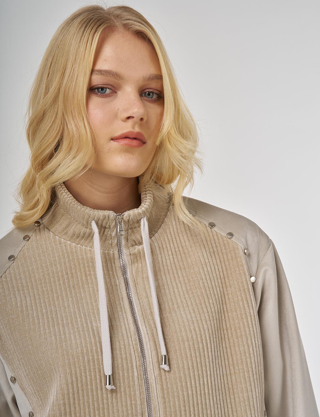 Troque Printed Velvet Jacket in Stone