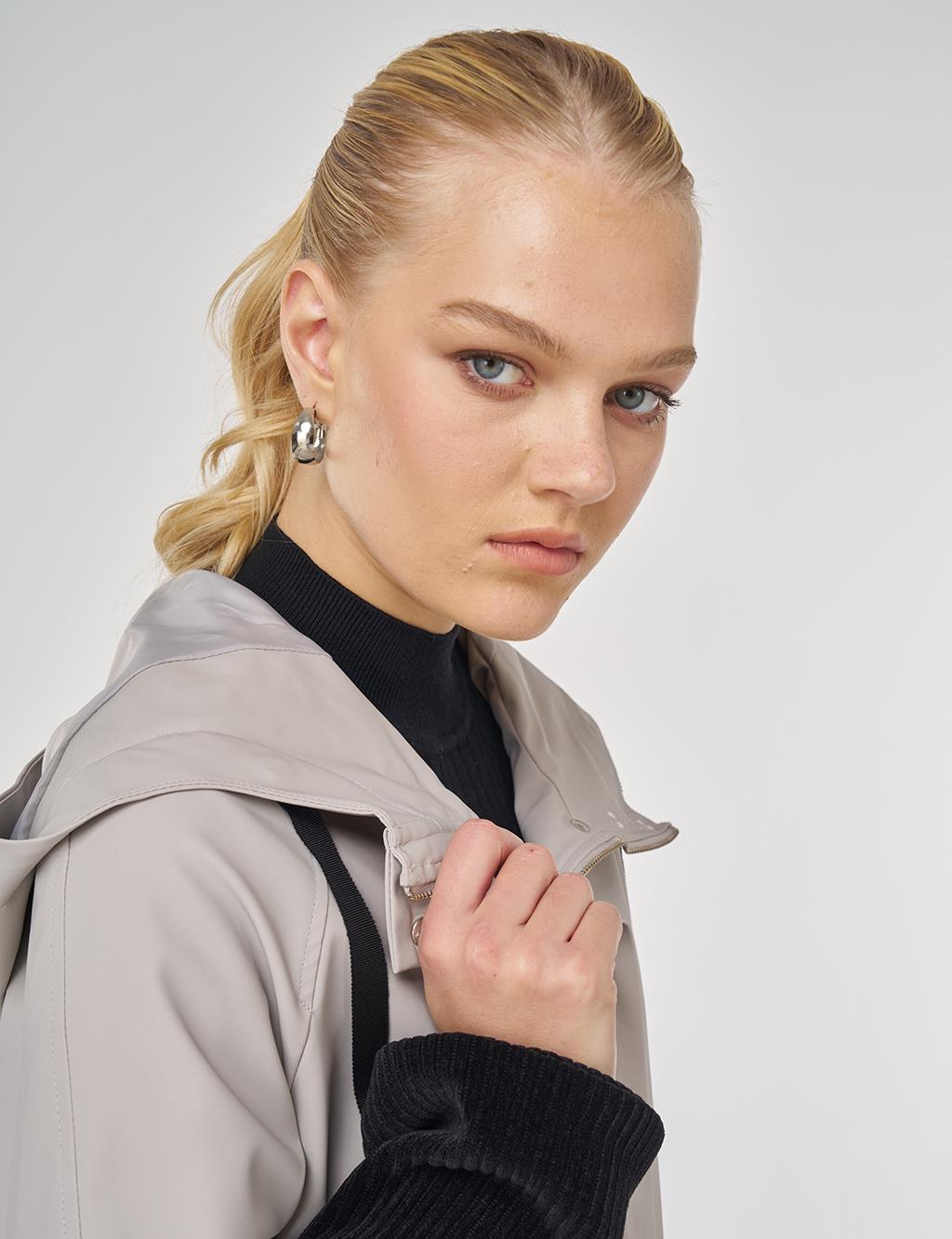 Kadife Garnili Kapüşonlu Kap Gri