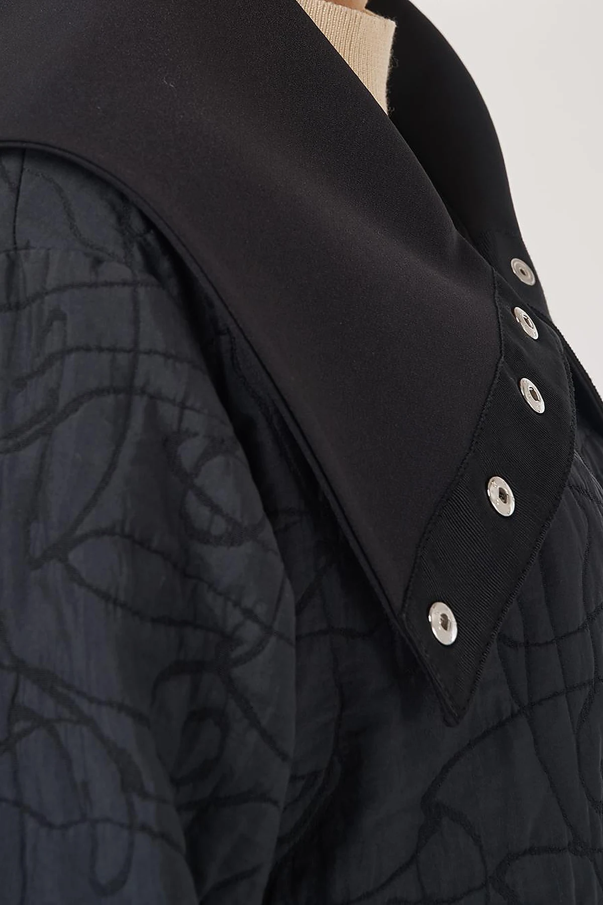 Quilted Pattern Wide Collar Throw-On Coat –Black