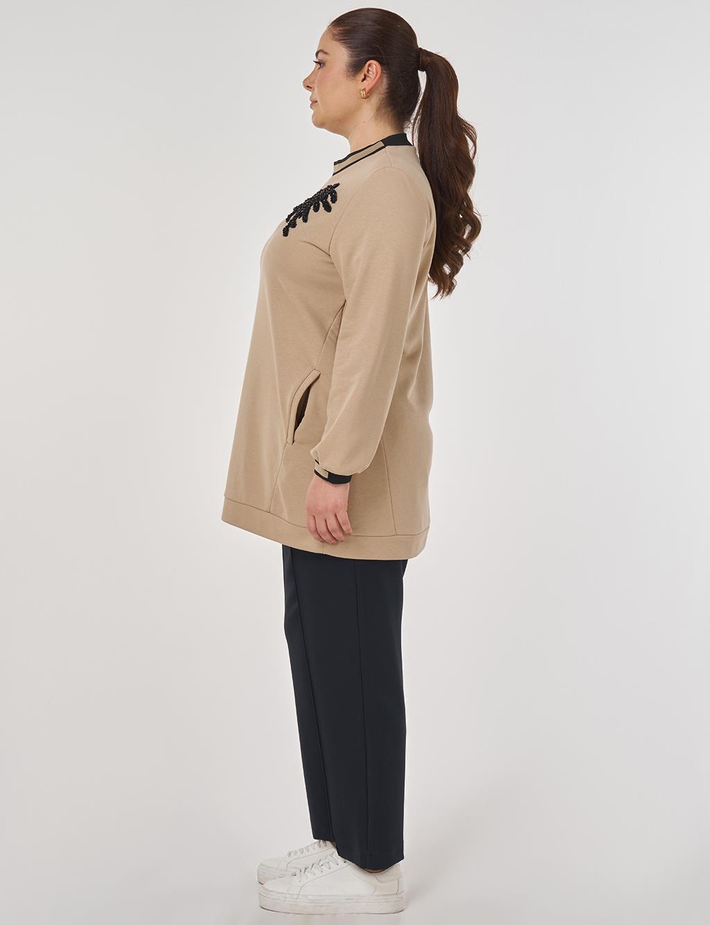 Contrast Striped Scuba Sweatshirt in Beige