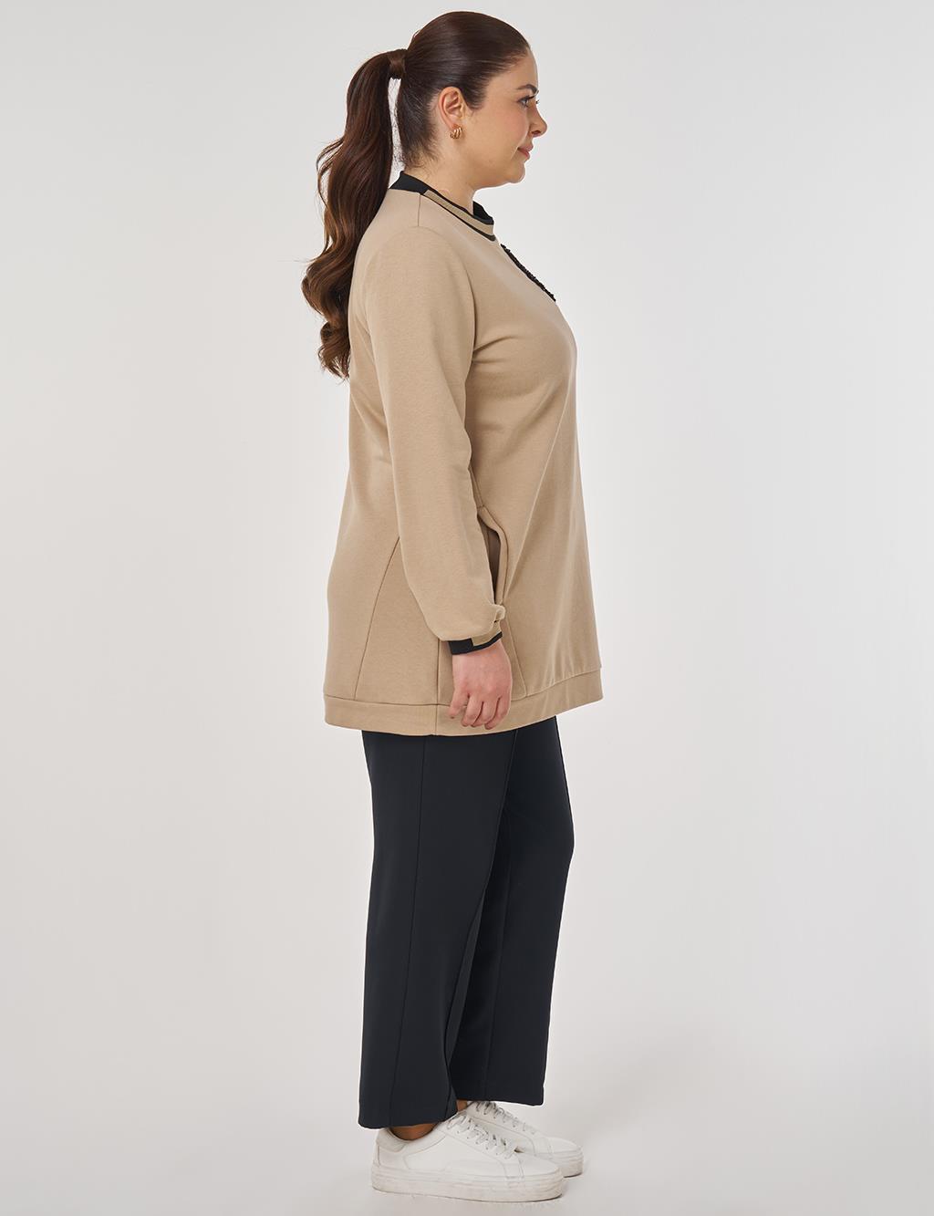 Contrast Striped Scuba Sweatshirt in Beige