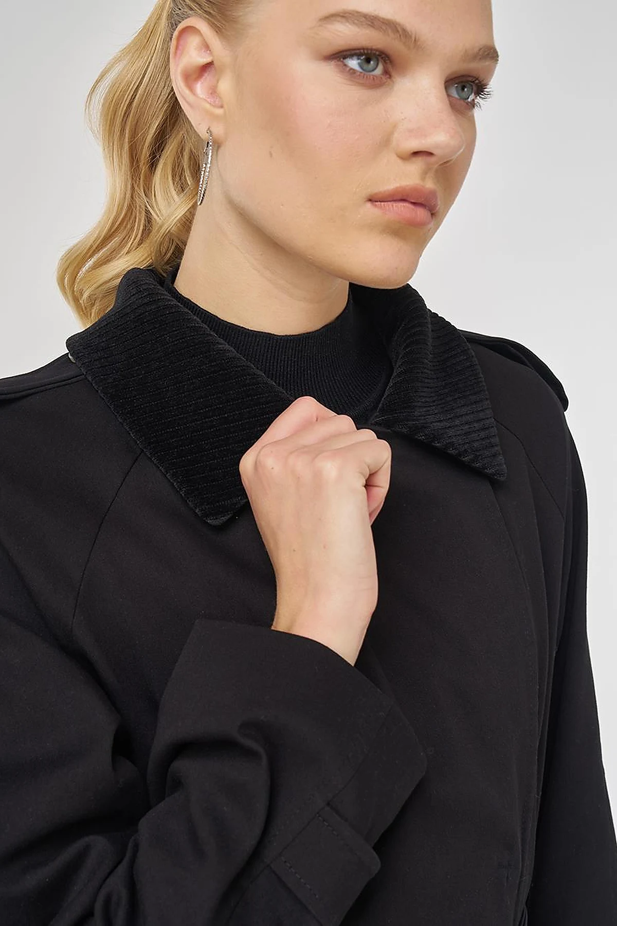 Velvet Collared Trench Coat Black