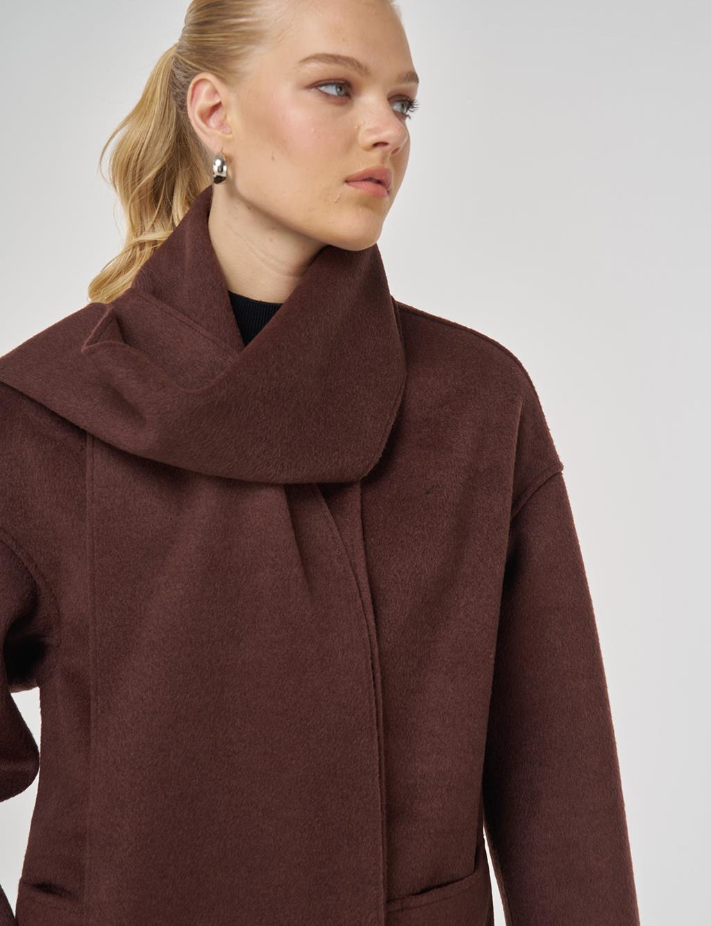 Button-Detailed Scarfed Cashmere Coat in Burgundy