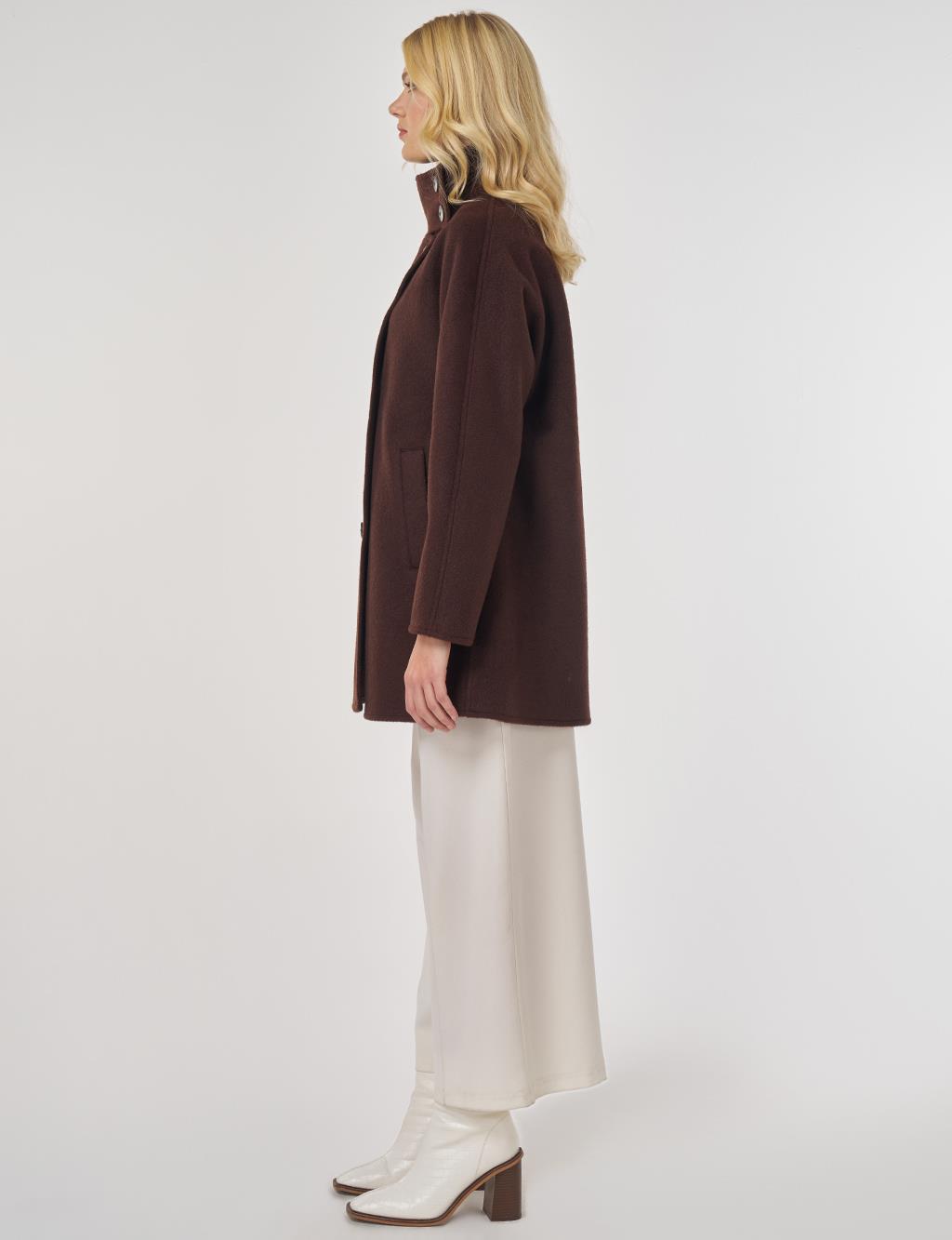 Dik Yaka Kısa Kaşe Kaban Koyu Bordo 