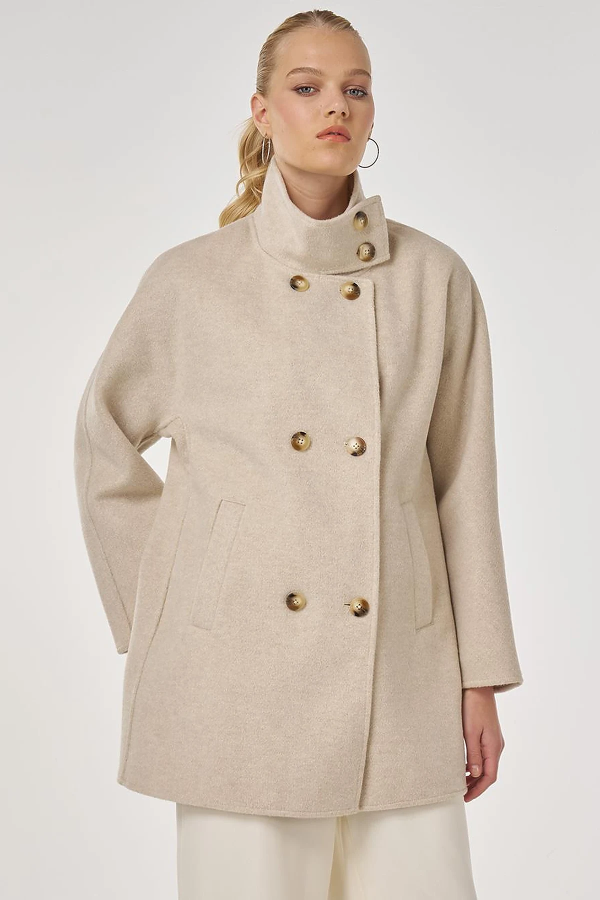 Stand Collar Short Wool Coat in Cream
