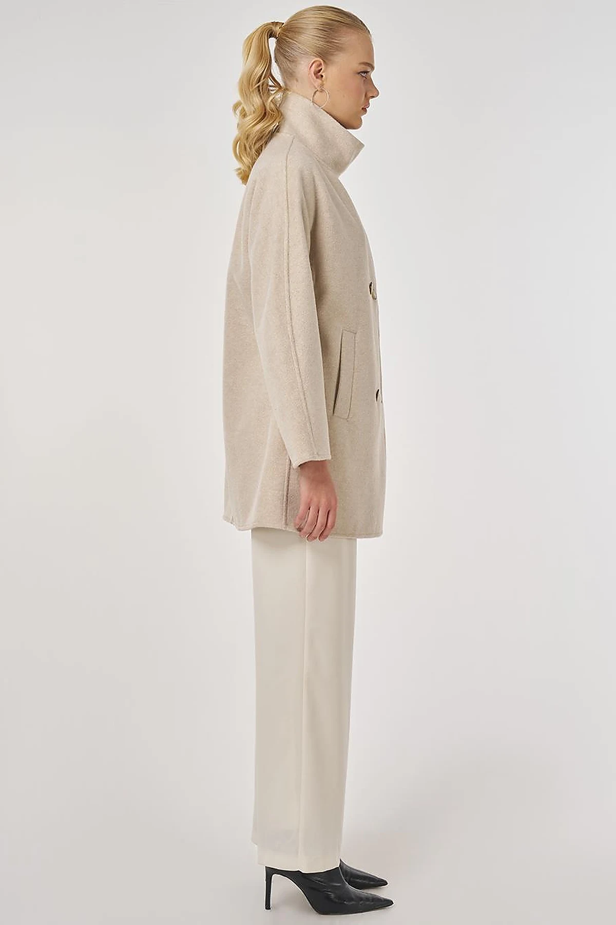 Stand Collar Short Wool Coat in Cream