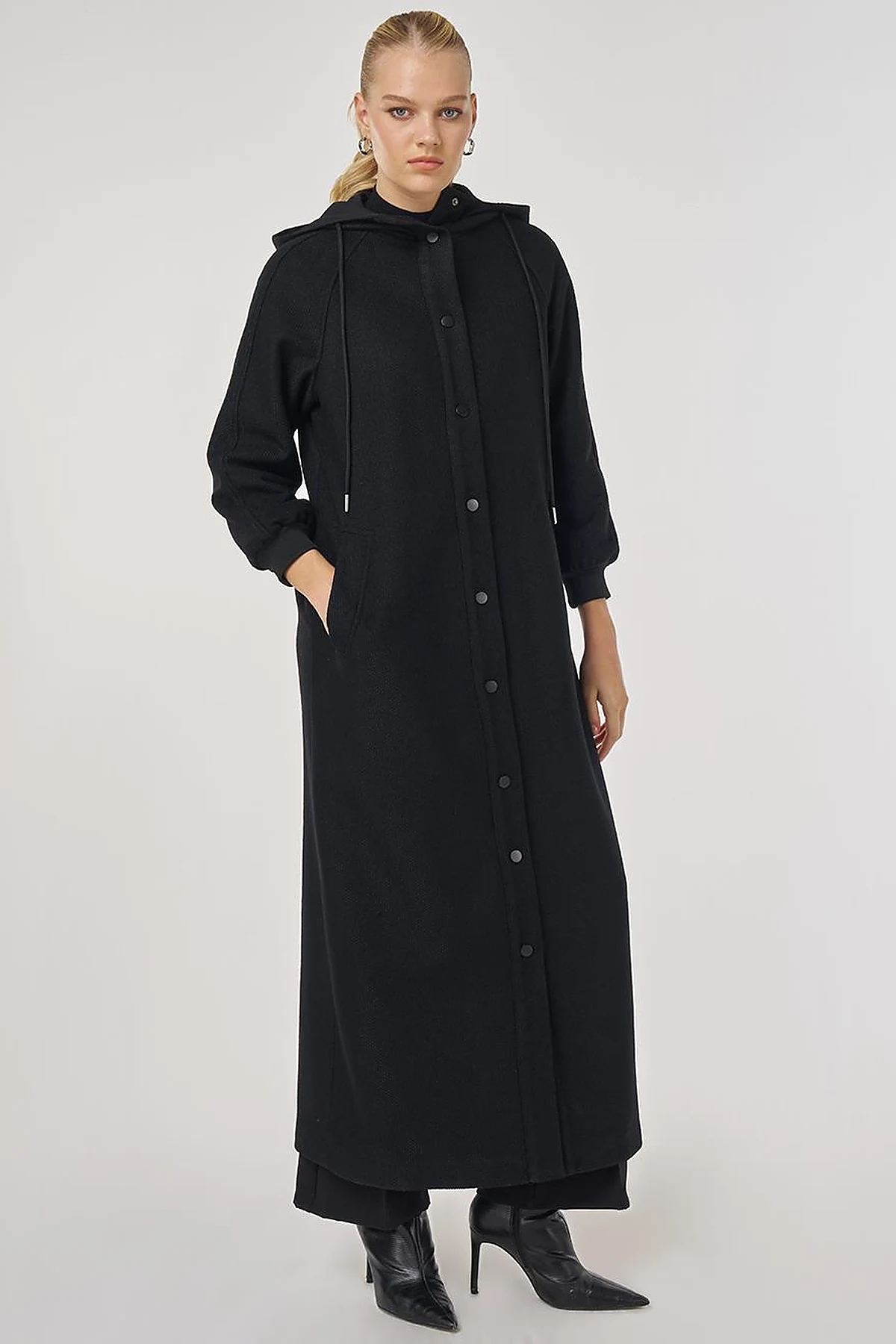 Raglan Sleeve Felt Coat in Black
