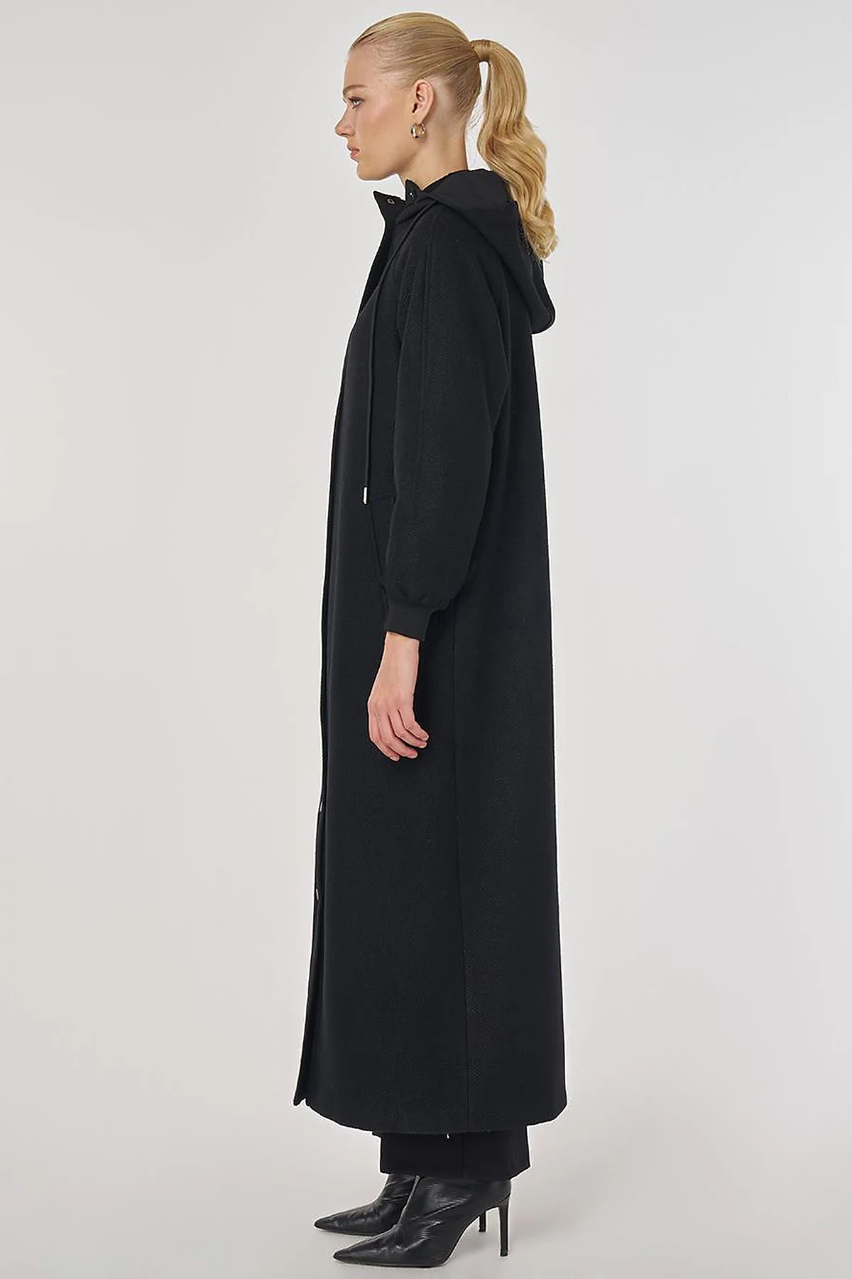 Raglan Sleeve Felt Coat in Black