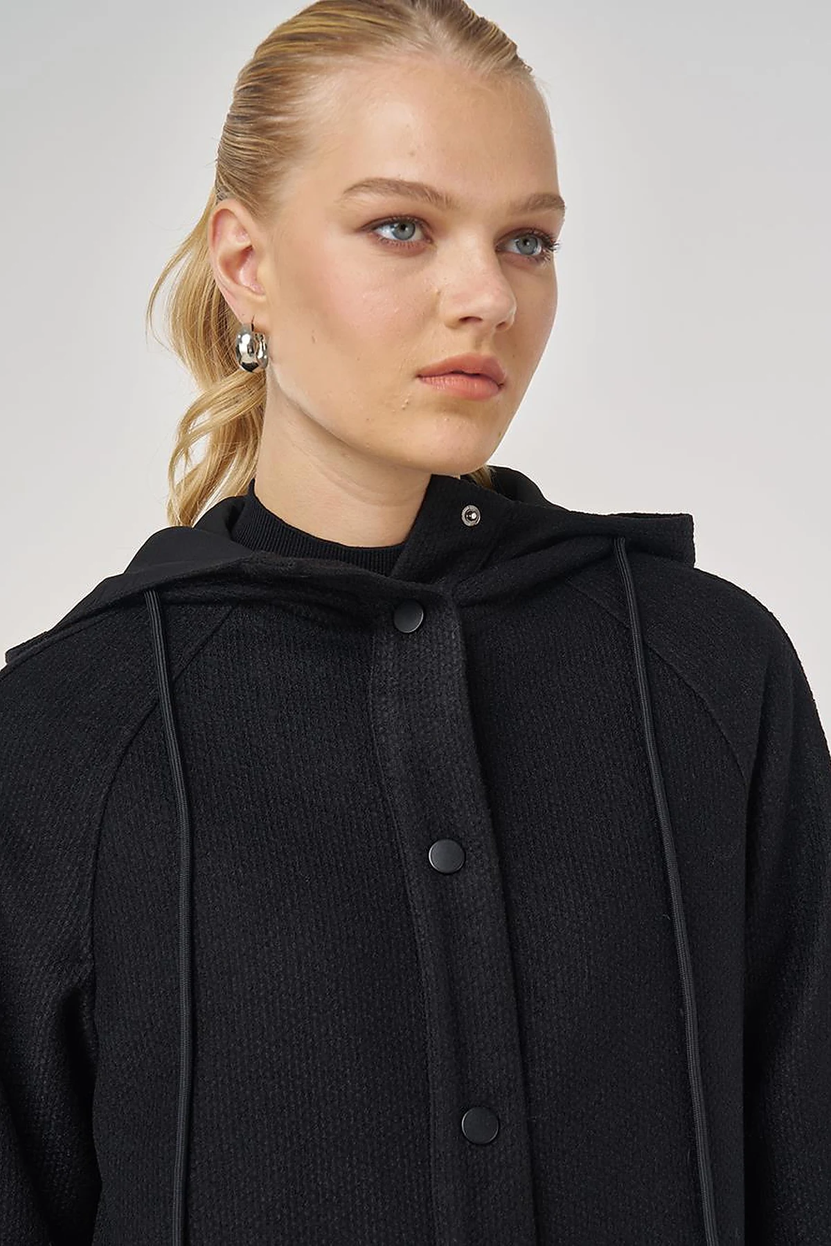 Raglan Sleeve Felt Coat in Black