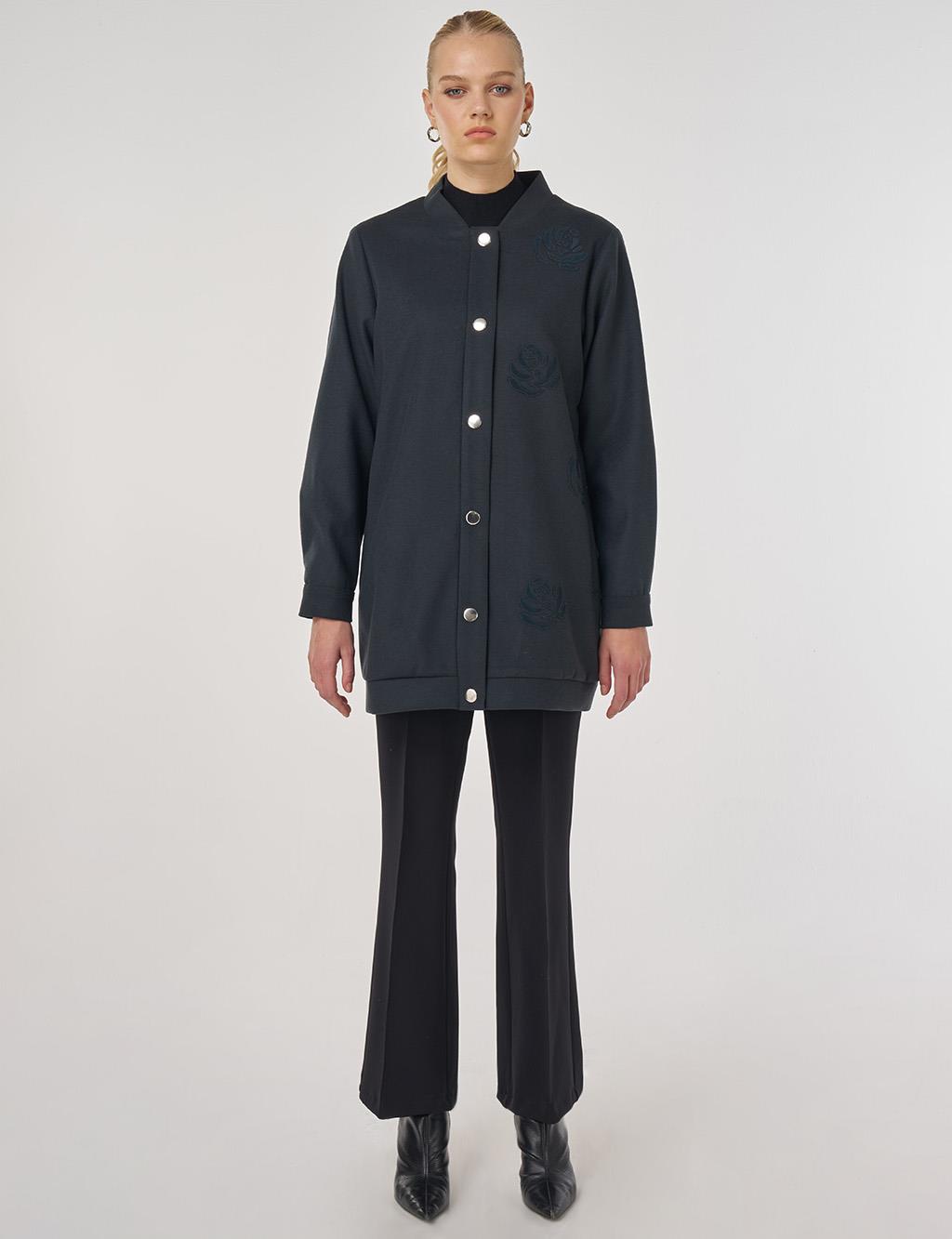 Aplikeli Kısa Kaşe Kaban Füme