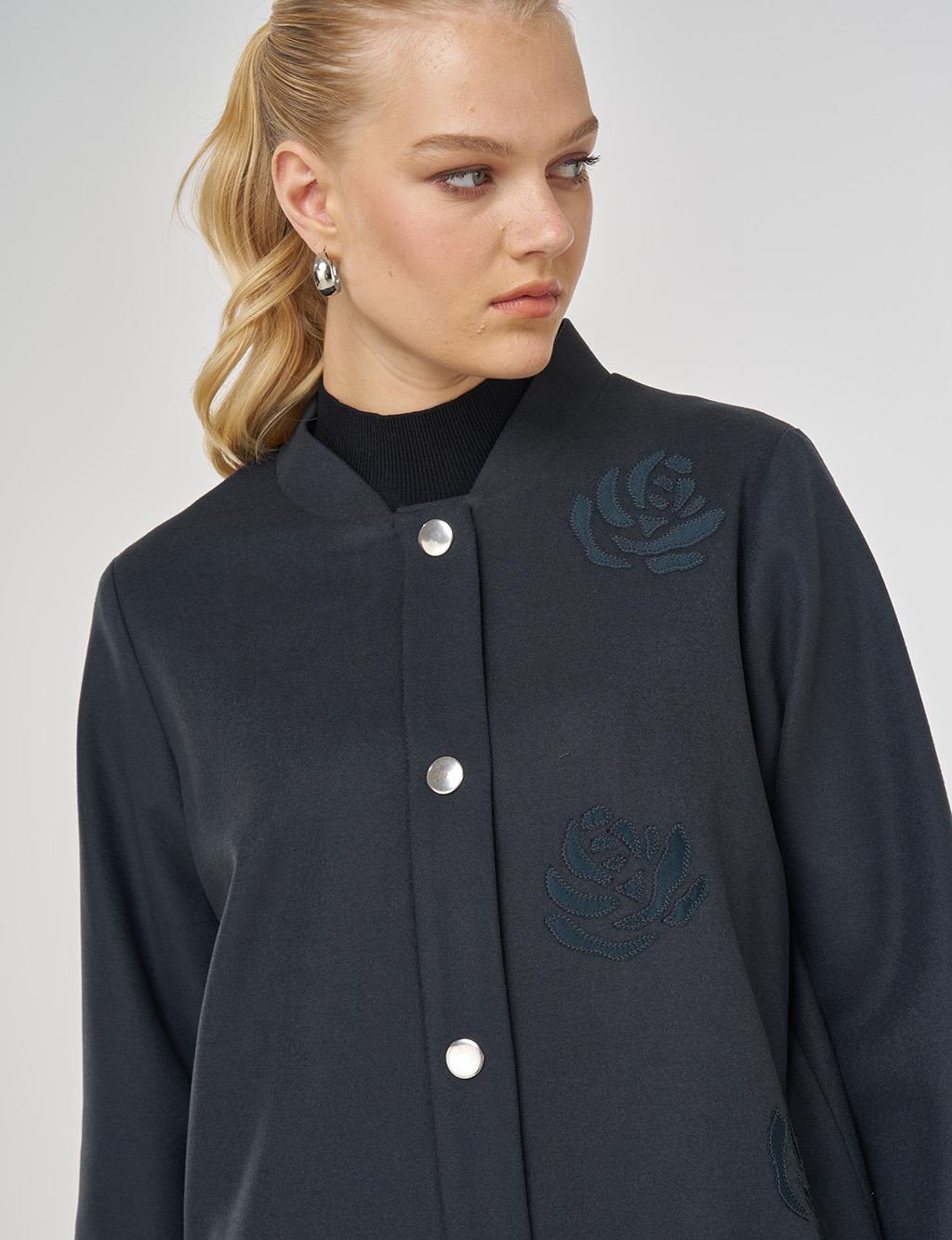 Aplikeli Kısa Kaşe Kaban Füme