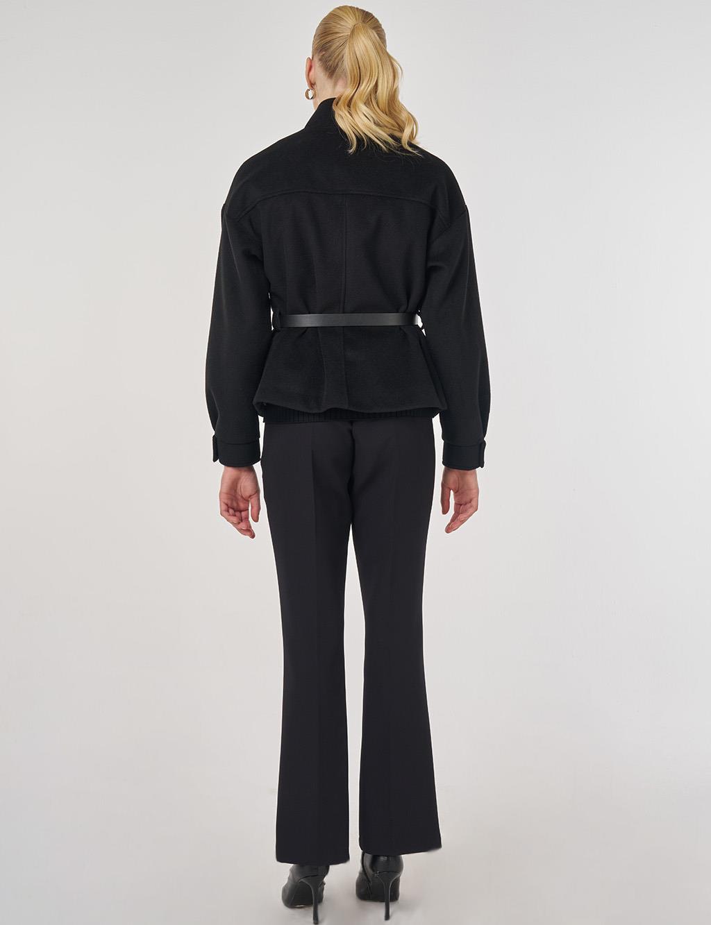 Dik Yaka Kısa Kaşe Kaban Siyah