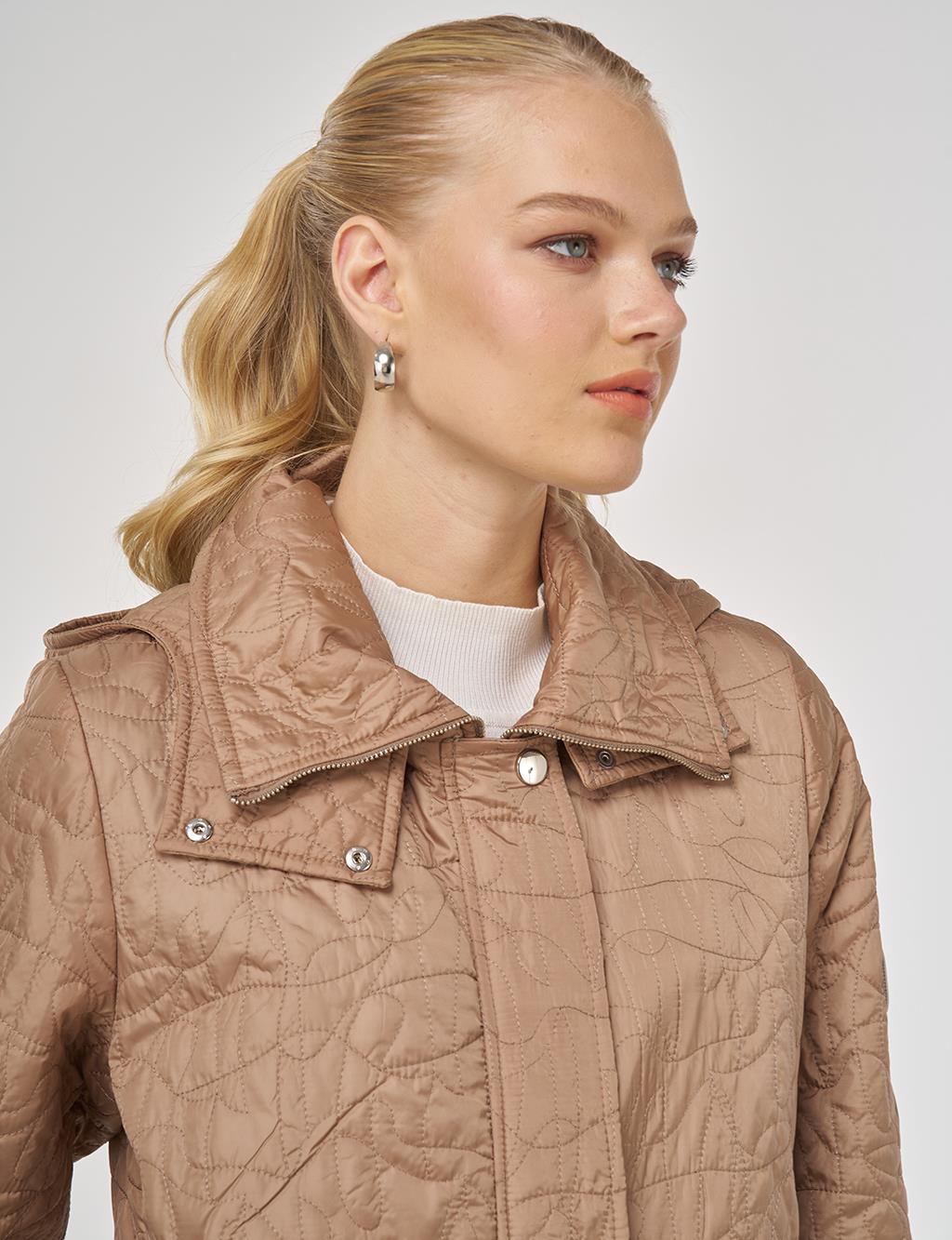 Wide-Collar Quilted Coat in Dark Mink