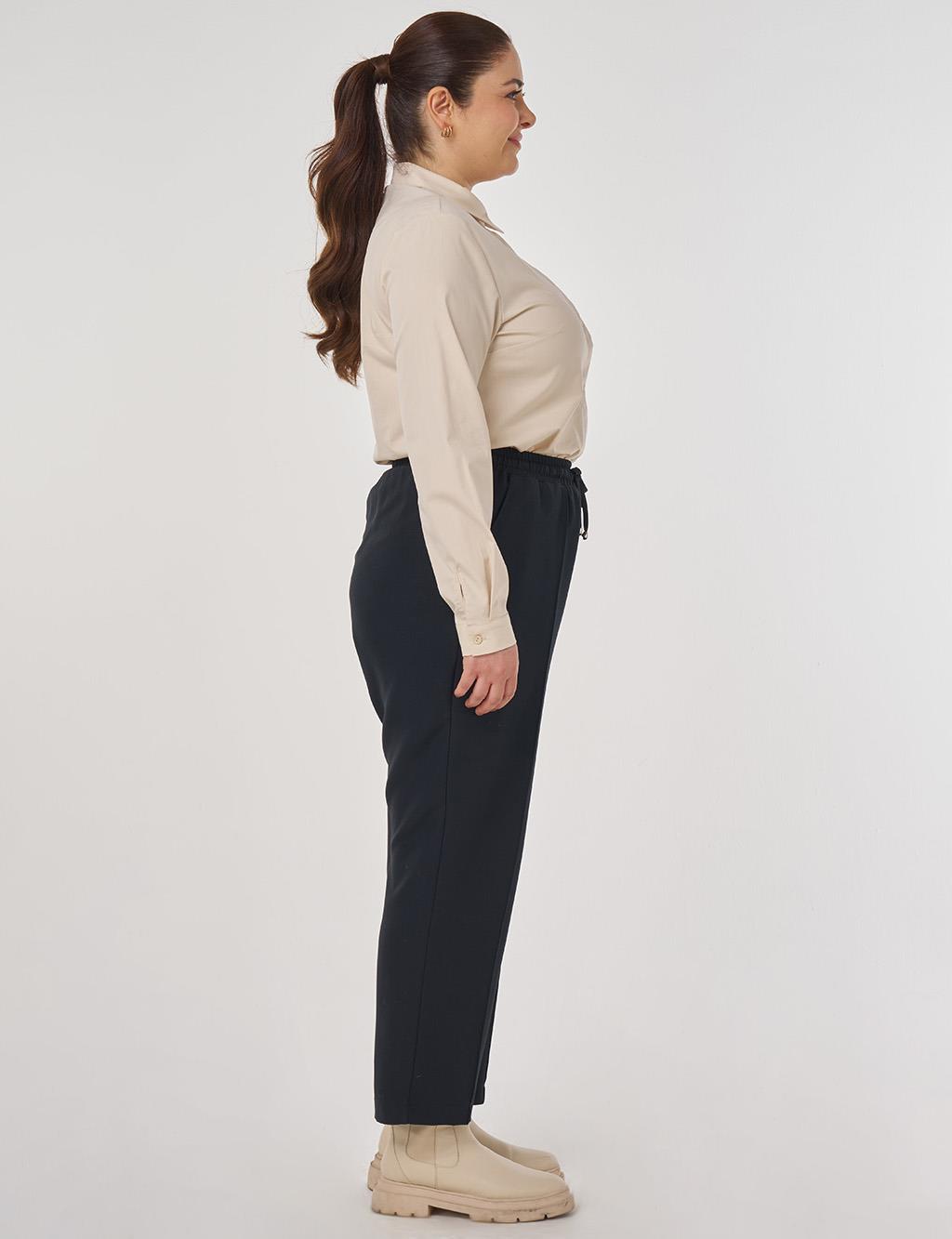 Topstitched Carrot Pants in Black