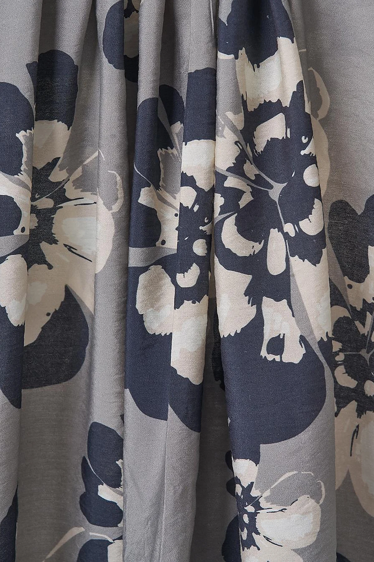 Multi-Floral Viscose Shawl in Anthracite