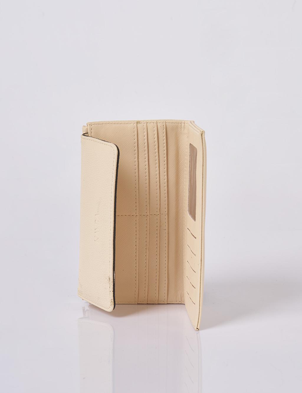 Magnetic Wallet in Cream
