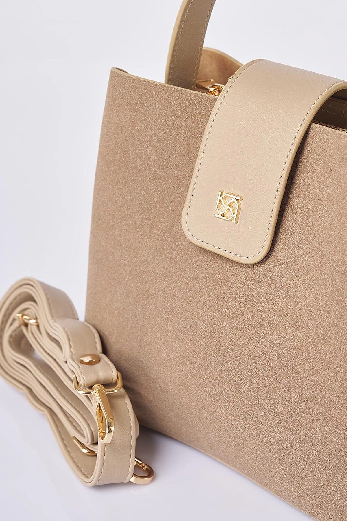 Nubuck Bag with Cover in Dark Mink