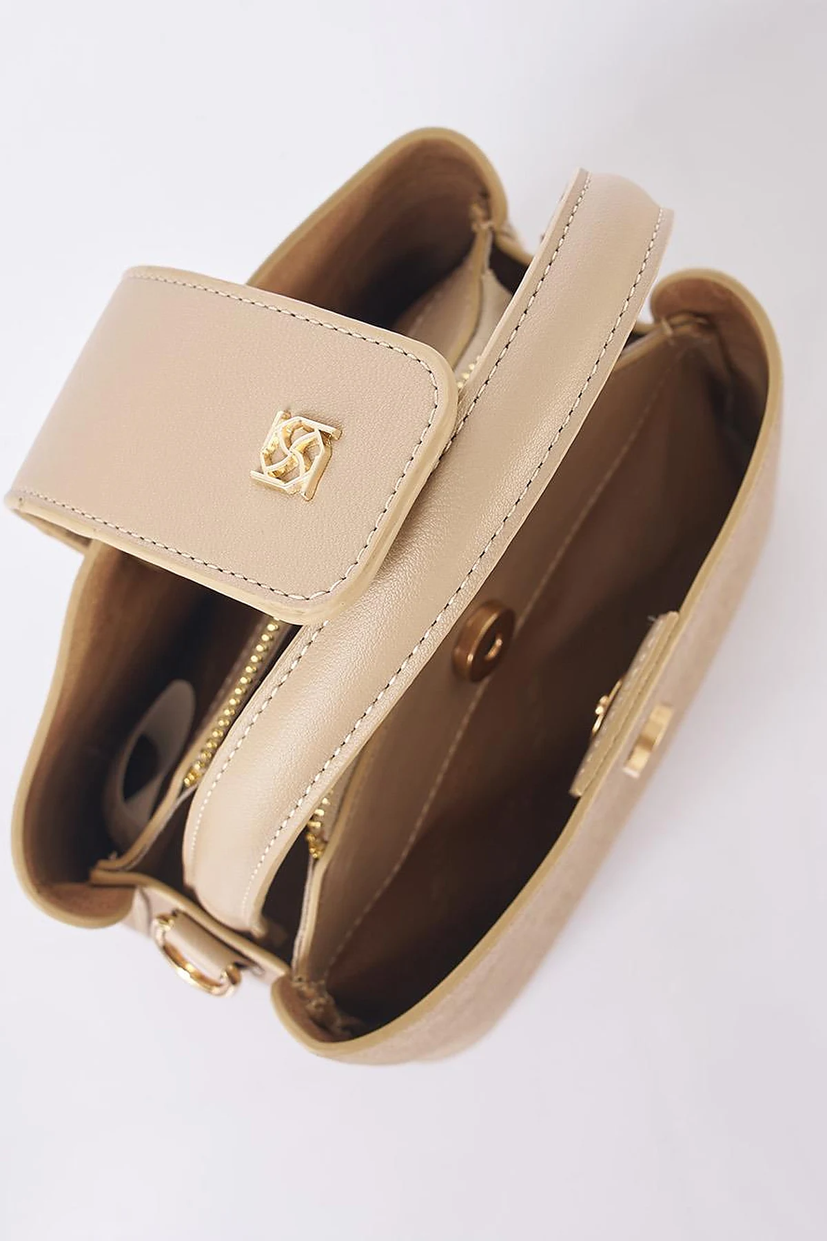 Nubuck Bag with Cover in Dark Mink
