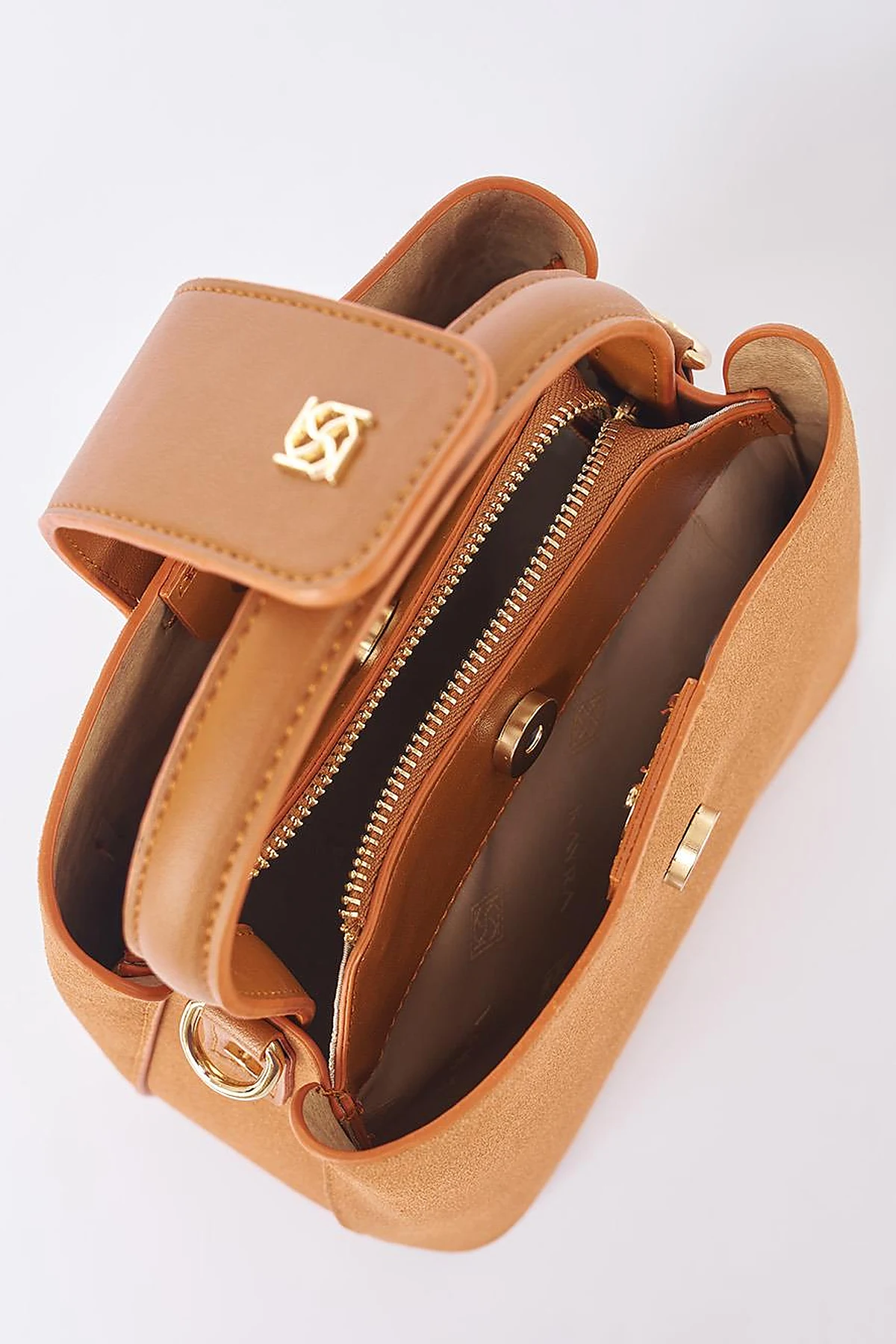 Nubuck Bag with Cover in Tan