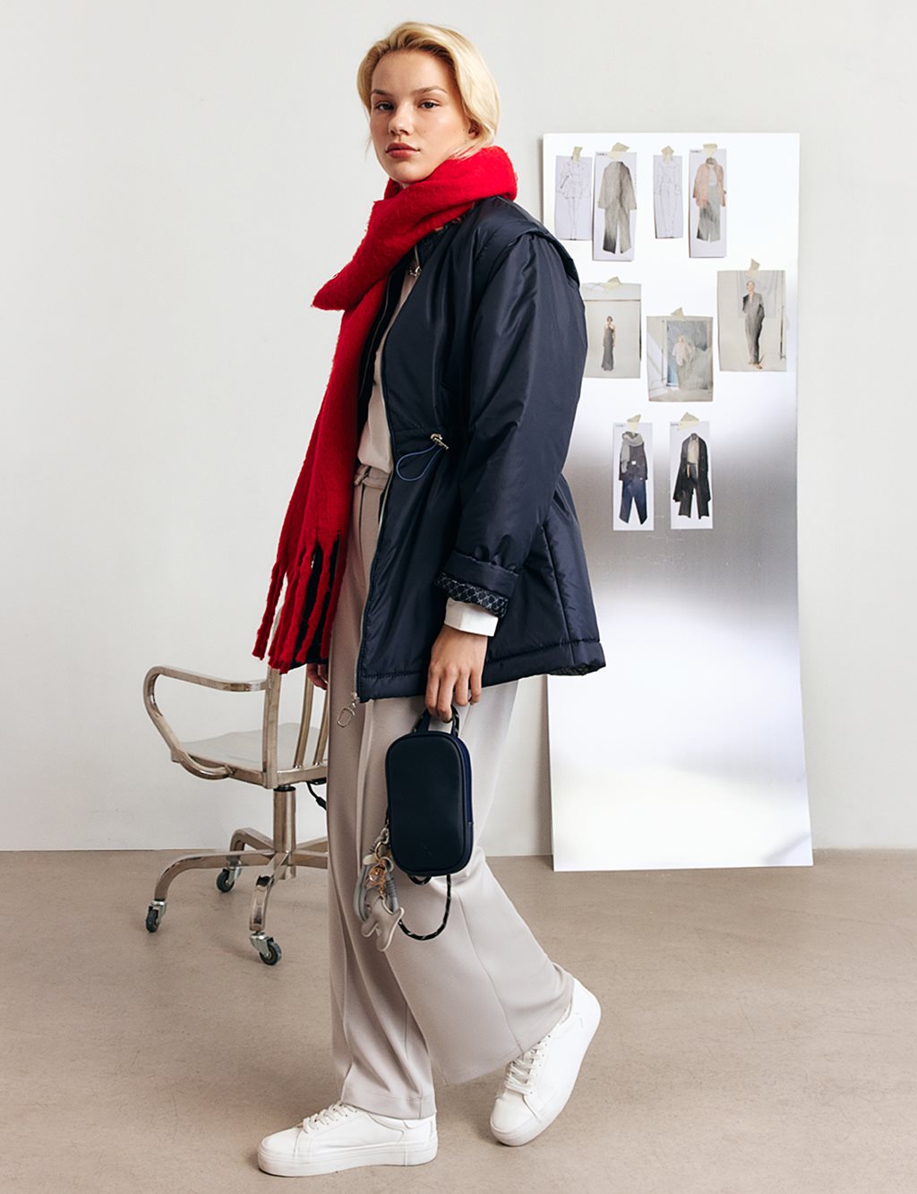 Çıkarılabilir Kol Detaylı Kısa Mont Koyu Lacivert