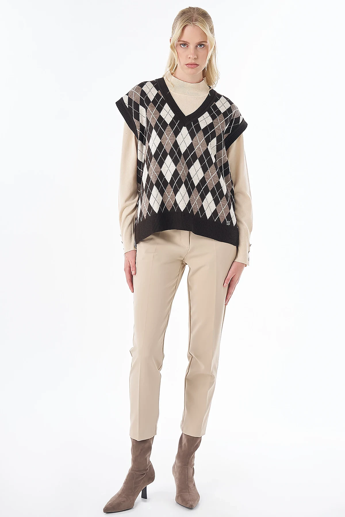 Diamond Pattern Knit Vest Dark Brown