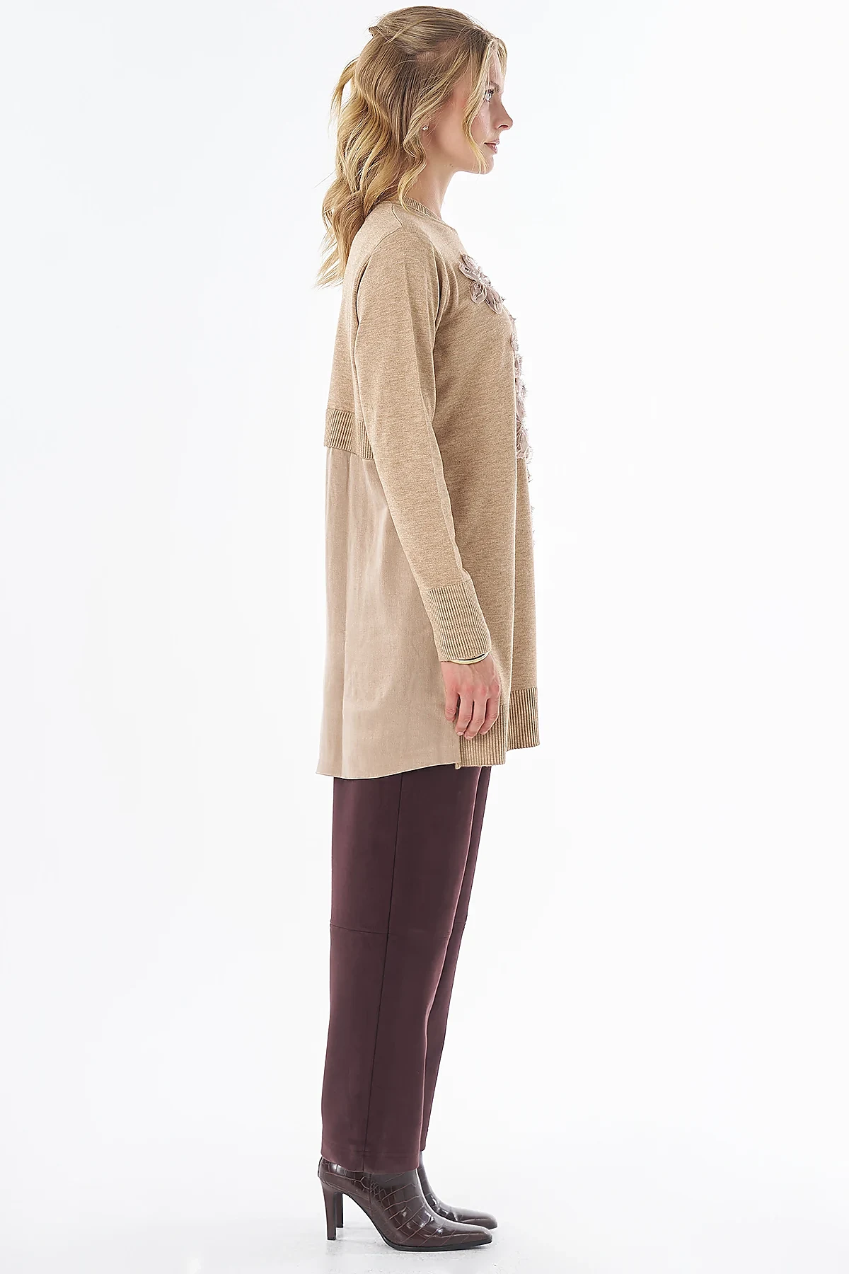 Crew Neck Appliqué Knit Tunic Mink