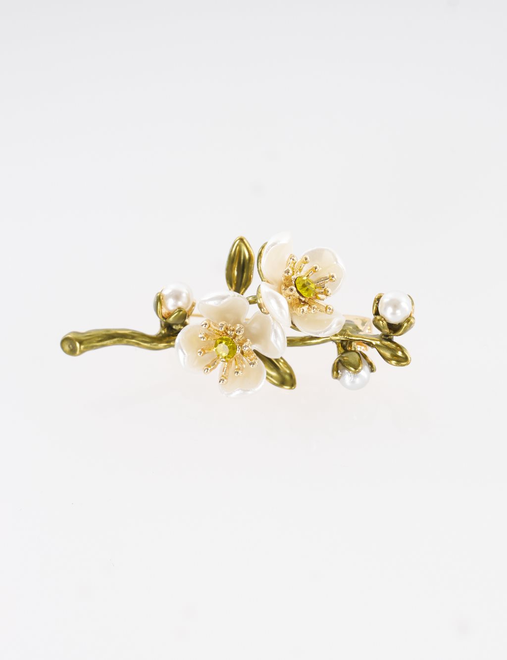 Plum Blossom Figurine Brooch Gold