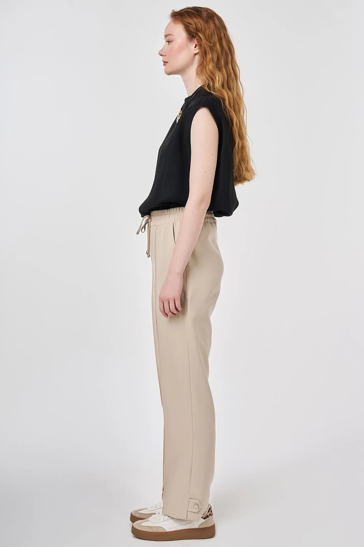 Cutting Stitch Relaxed Fit Trousers Stone