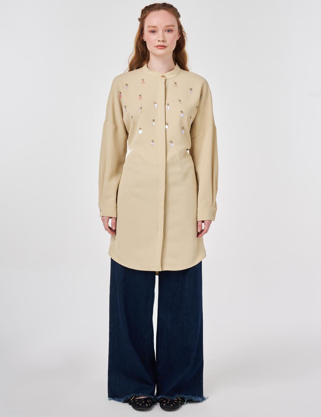 Pul Detaylı Hakim Yaka Tunik Açık Sarı