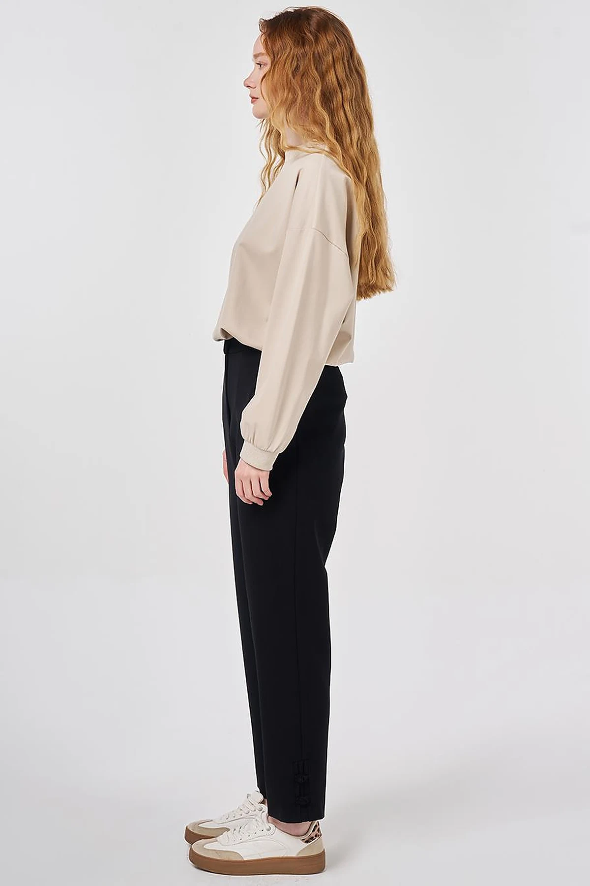 Knot Button Straight Leg Trousers Black