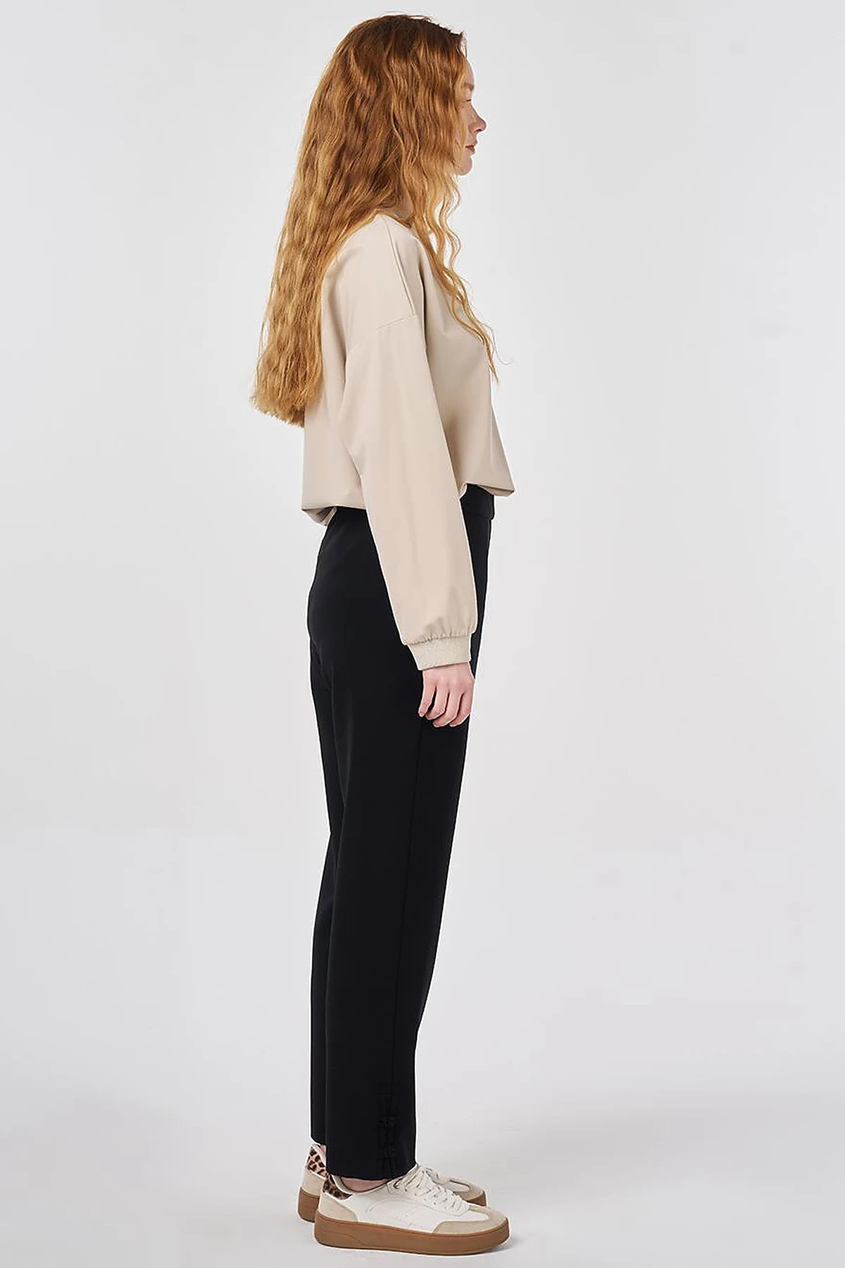 Knot Button Straight Leg Trousers Black