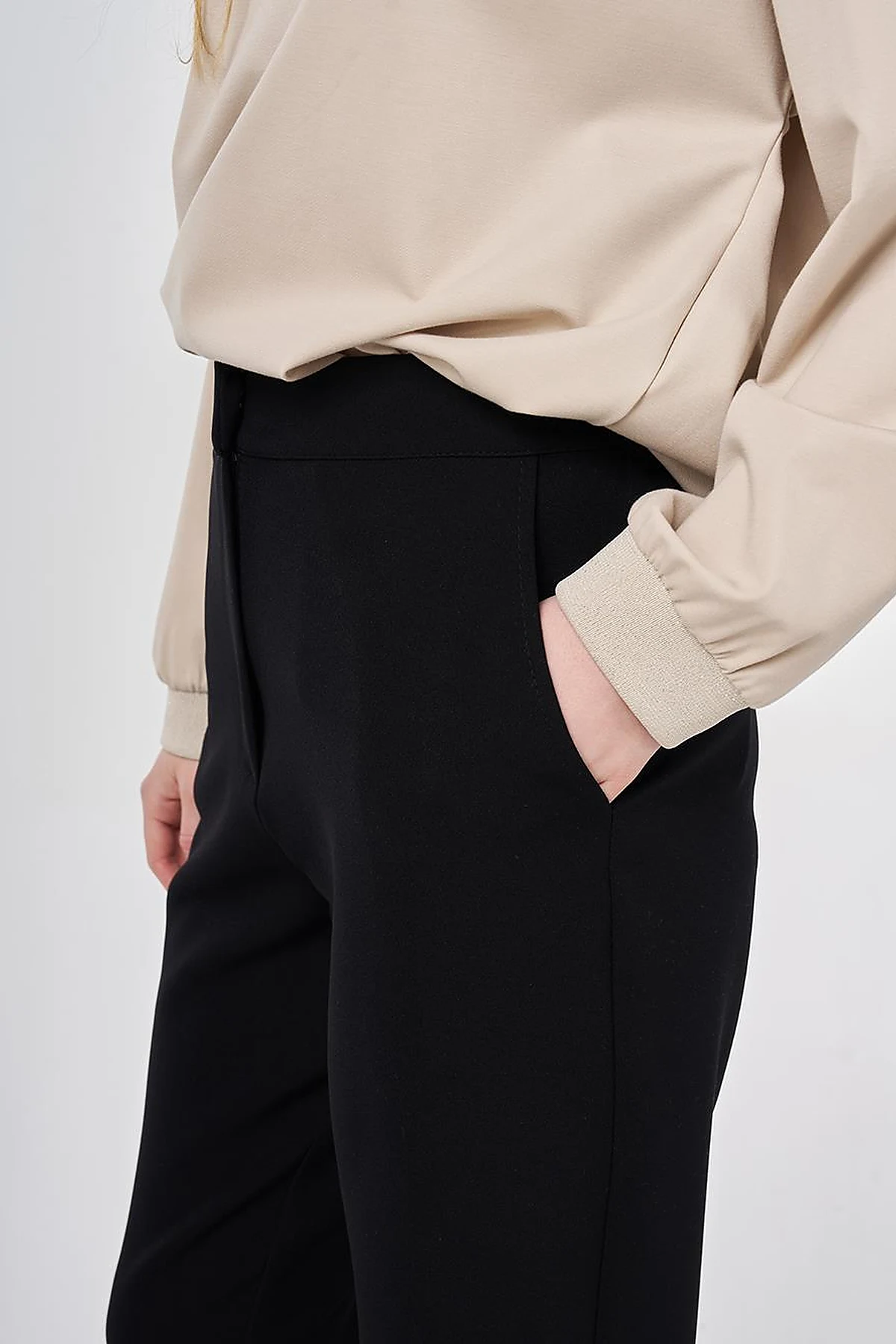 Knot Button Straight Leg Trousers Black