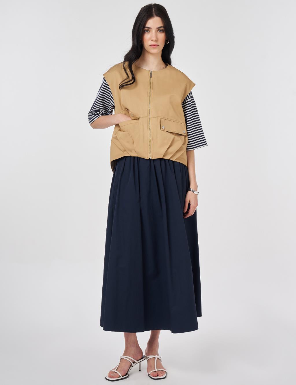 Zipper Closure Short Vest, Beige