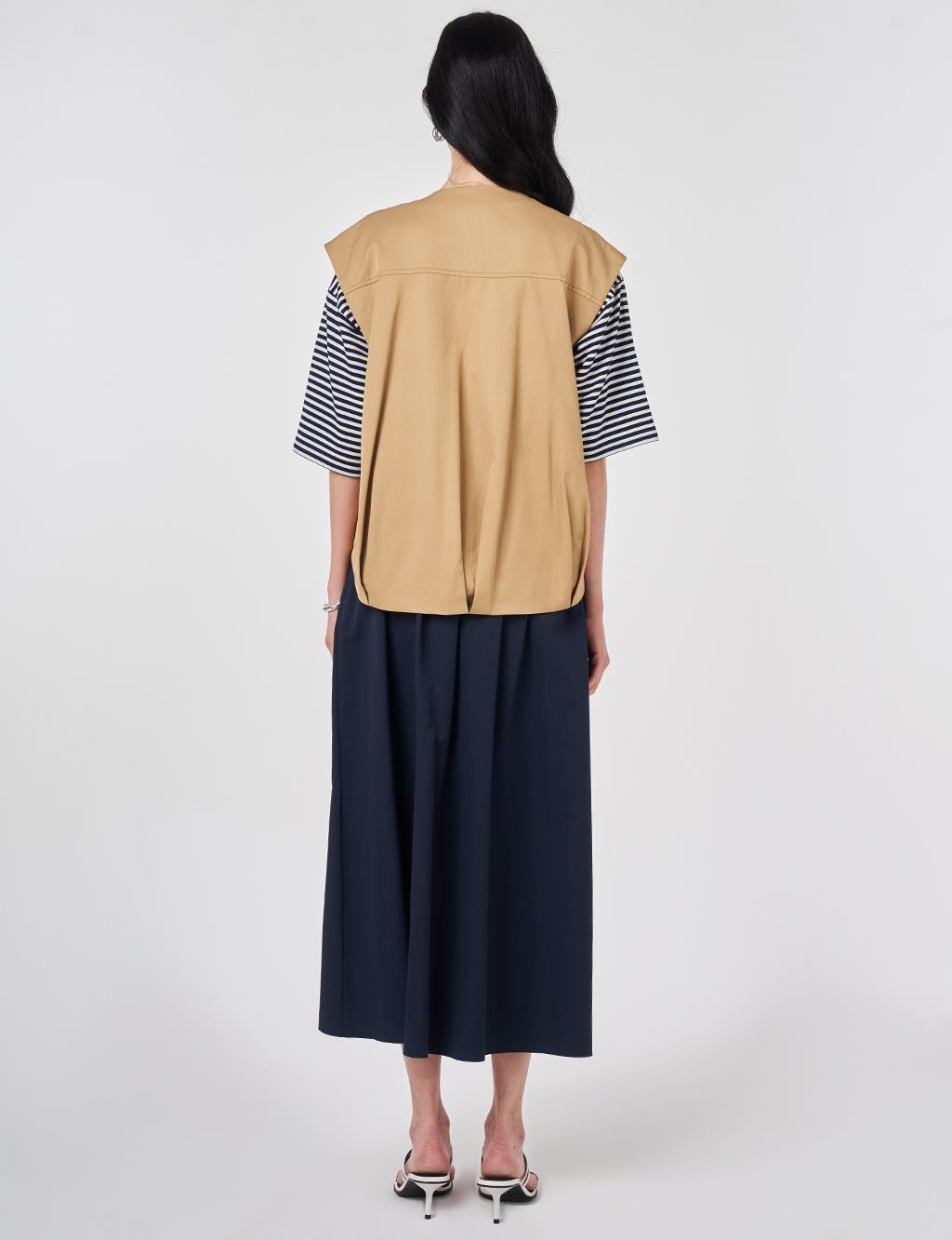 Zipper Closure Short Vest, Beige